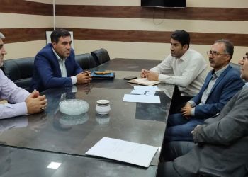 جلسه پیگیری مشکلات روستای چلمبر بین دهیاری و مسئولین شهرستان بوئین زهرا
