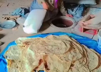 پخت نان در روستای مصرقان